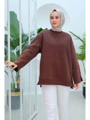 Kahverengi Bilek Yırtmaç Detaylı Oversize Sweat Kahverengi Bilek Yırtmaç Detaylı Oversize Sweat
