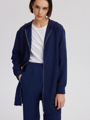 Fermuarlı Ince Krep Ceket