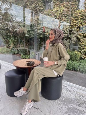 Haki Aksesuarlı Modal Takım