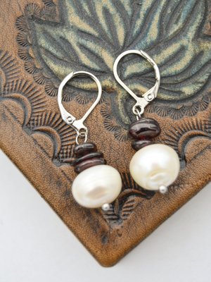 Çok Renkli Lal Ve İnci Küpe