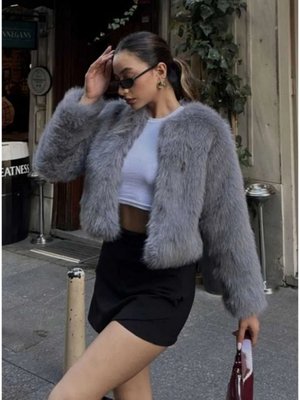 Gri Yakasız Lolita Kürk Mont Gri Yakasız Lolita Kürk Mont