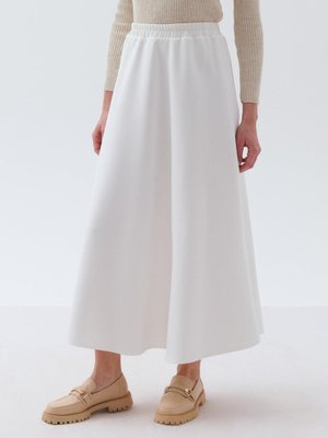 Alex Verev Etek Ekru