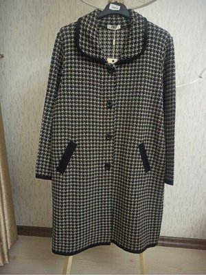 Çelik Örgü Düğmeli Kışlık Triko Anne Ceket Hırka