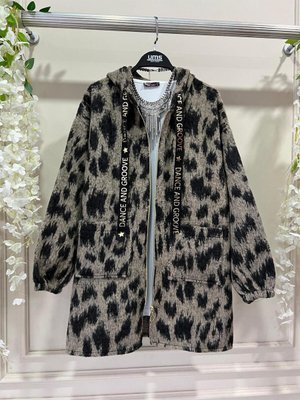 Leopar Desen Kaşe Kaban