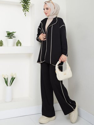 Siyah Biyeli Scuba Kumaş Ceketli Pantolonlu Takım Siyah Biyeli Scuba Kumaş Ceketli Pantolonlu Takım