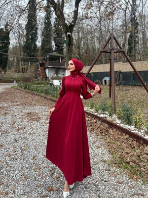 Şila Önü Boncuk Detaylı Balon Kol Tesettür Elbise Şila Önü Boncuk Detaylı Balon Kol Tesettür Elbise