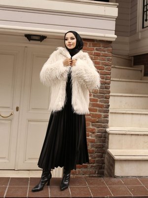 İçi Astarlı İthal Suni Kipri Kürk Ceket Ekru