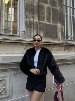 Siyah Yakasız İthal Kaliteli Kürk