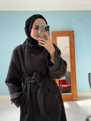 Siyah Dokulu Uzun Kaşe Kaban