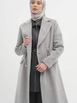 Kruvaze Balıksırtı Desenli Kaban Gri Kruvaze Balıksırtı Desenli Kaban Gri