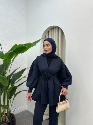 Gül Detaylı Takım