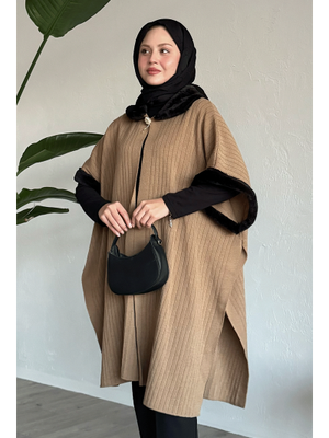 Kürk Ve Broş Detaylı Camel Panço Kürk Ve Broş Detaylı Camel Panço