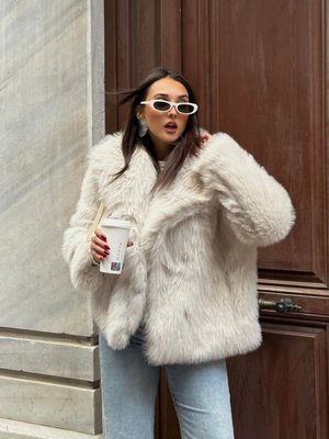 Krem Yumuşak Dokunuşlu Oversize Premium Kürk Peluş Mont Krem Yumuşak Dokunuşlu Oversize Premium Kürk Peluş Mont
