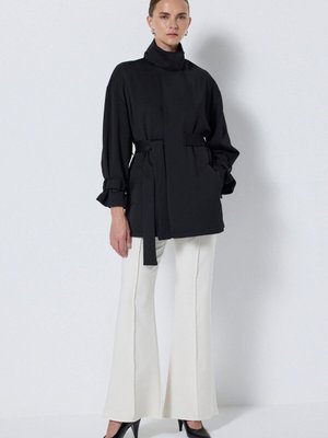 Bağlama Detaylı Scuba Ceket