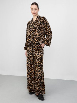 Kahverengi Leopar Desenli Oversize Pamuklu Takım