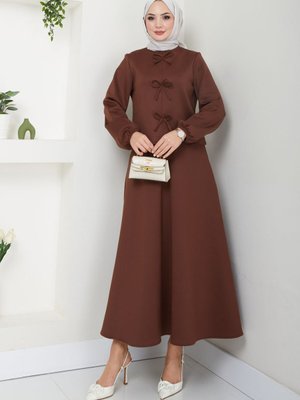 Kahverengi Fiyonk Detaylı Etekli Takım Kahverengi Fiyonk Detaylı Etekli Takım