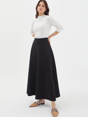 Fermuarlı Uzun Scuba Etek Siyah Fermuarlı Uzun Scuba Etek Siyah