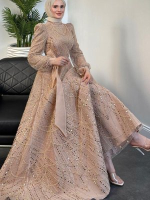 Vittoria Kolu Fiyonk Boncuk İşlemeli Abiye Elbise Vizon