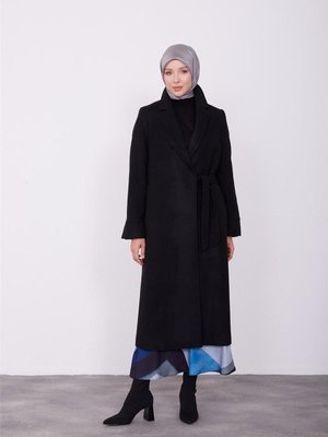 Yandan Bağmalı Kaban Siyah