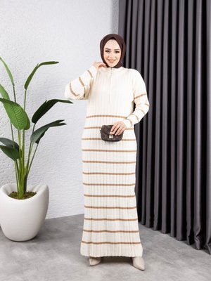 Vizon İnce Çizgili Dik Yaka Ve Fermuarlı Triko Elbise Vizon İnce Çizgili Dik Yaka Ve Fermuarlı Triko Elbise