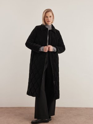 Fermuar Kapamalı Mont