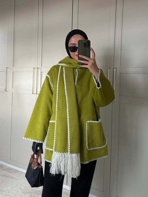 Nakış Detaylı Atkılı Yumuşak Kaşe Kaban Ceket