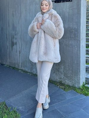 Uzun Suni Kürk Mont Taş Rengi Uzun Suni Kürk Mont Taş Rengi