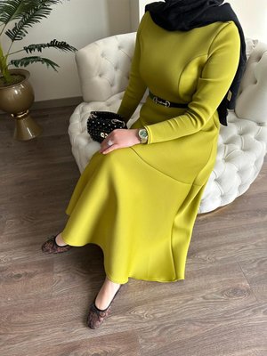 Tesettür Kadın Puf Scuba Kumaş Belden Oturtmalı Kemerli Şık Tasarım Elbise