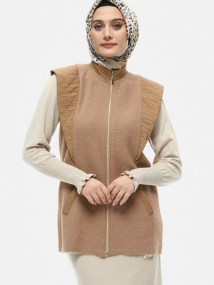 Bisküvi Kapitone Mixli Triko Yelek