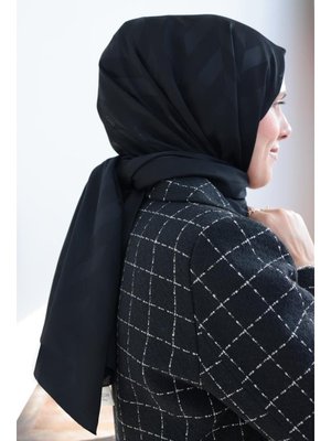 Siyah İpeksi Balıksırtı Jakar Şal