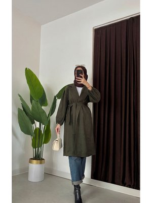 Kolları Büzgülü Seyyar Kuşaklı Oversize Kesim Bornoz Tip Kaşe Kaban Kolları Büzgülü Seyyar Kuşaklı Oversize Kesim Bornoz Tip Kaşe Kaban