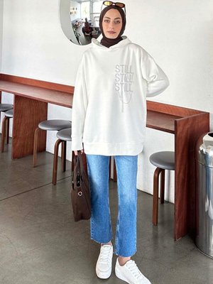 Kapüşonlu Stıll Yazı Nakışlı Sweatshirt Beyaz Kapüşonlu Stıll Yazı Nakışlı Sweatshirt Beyaz
