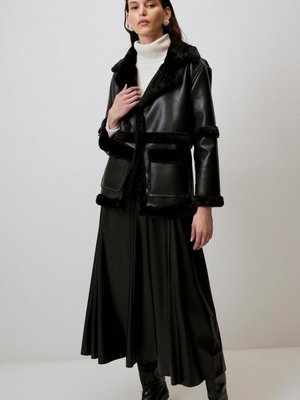 İçi Kürklü Deri Kısa Kaban