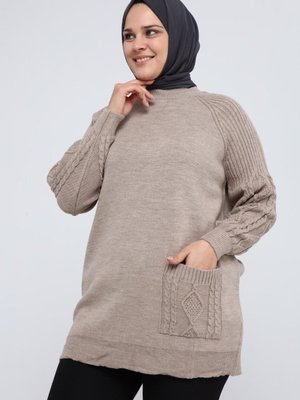 Büyük Beden Kolu Saç Örgülü Cepli Kışlık Triko Tunik Büyük Beden Kolu Saç Örgülü Cepli Kışlık Triko Tunik