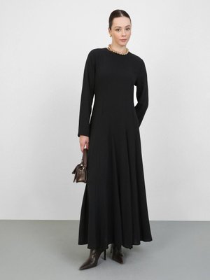 Aerobin Belden Oturmalı Elbise Siyah