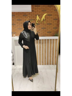 Büyük Beden Deri Detaylı Zarif Elbise (geniş Kalıp) Büyük Beden Deri Detaylı Zarif Elbise (geniş Kalıp)