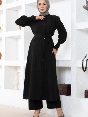 Siyah Yırtmaç Detaylı Takım Siyah Yırtmaç Detaylı Takım