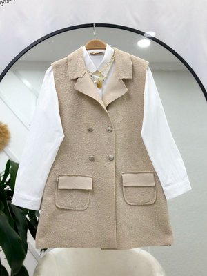 Buklet Düğmeli Yelek