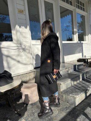 Özel Tasarim Yünlü Kapüşonlu Kadin Kaban Kap