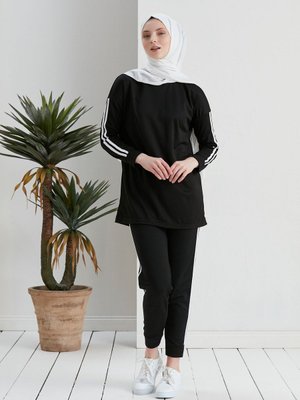 Şerit Detaylı Eşofman Takımı Siyah Şerit Detaylı Eşofman Takımı Siyah