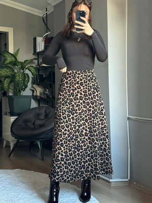 Leopar Desen Krep Etek Camel Leopar Desen Krep Etek Camel