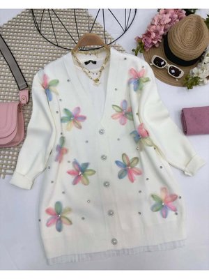 Kaliteli İpliğiyle Çicek İşlmeli Uzun Triko Hırka