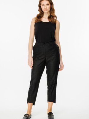 Siyah Kare Desenli Büyük Beden Pantolon Siyah Kare Desenli Büyük Beden Pantolon