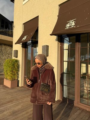 Kahverengi̇ Angora Kürk Yaka Kaban