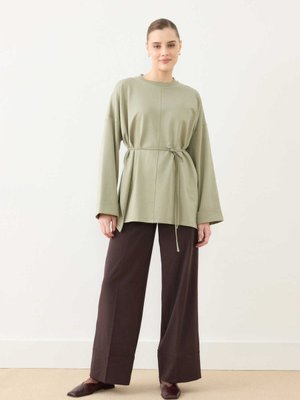 Dikiş Detaylı Yırtmaçlı Sweatshırt Çağla