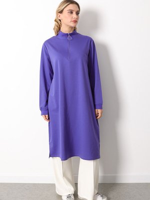 Kado Dik Yaka Fermuarlı Büyük Beden Rahat Kalıp Tunik Kado Dik Yaka Fermuarlı Büyük Beden Rahat Kalıp Tunik