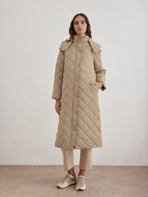 Kapüşonlu Kapitone Uzun Mont