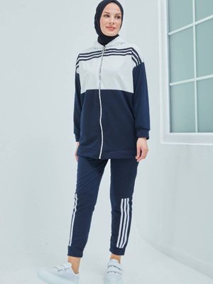 Kapüşonlu İkili Eşofman Takımı Lacivert Kapüşonlu İkili Eşofman Takımı Lacivert