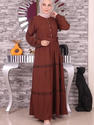 Kahverengi Dantel Detaylı Elbise