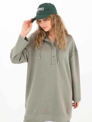 Yarım Çıtçıt Düğmeli Modal Kumaş Kapüşonlu Sweatshirt Yarım Çıtçıt Düğmeli Modal Kumaş Kapüşonlu Sweatshirt